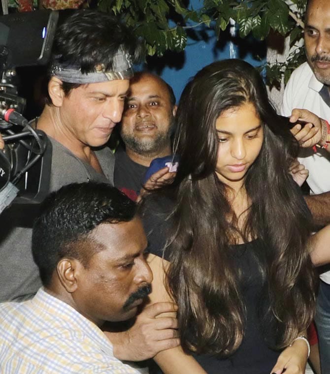 Shah Rukh Khan's dinner outing with daughter Suhana