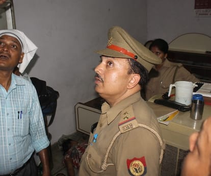 A woman commits suicide after killing her daughter.