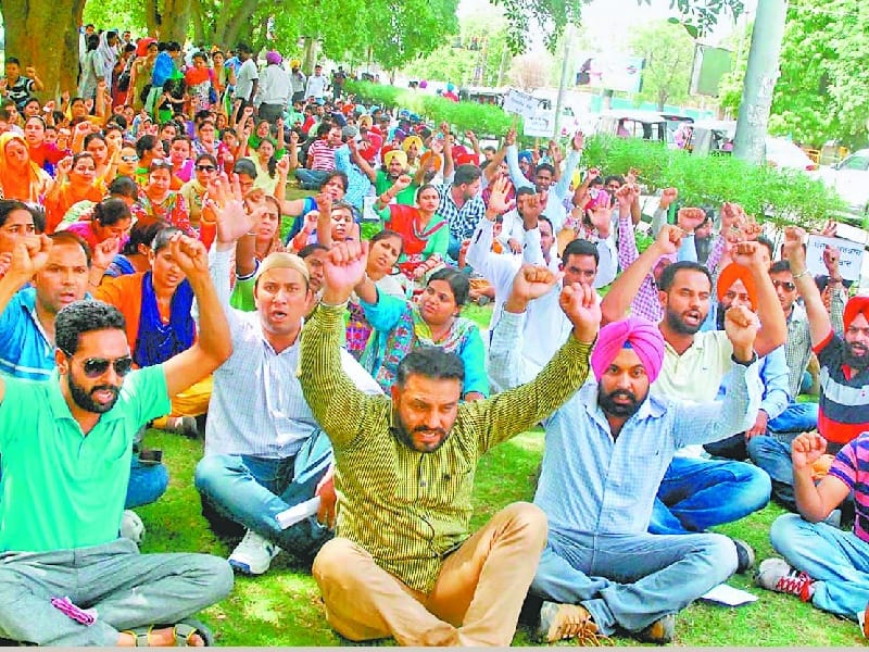 teachers protest, SSA teachers protest, mohali teachers protest, mohali govt, mohali