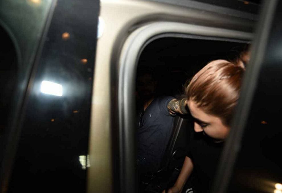 virat kohli And Anushka sharma At mumbai Airport