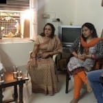 मुकुल द्विवेदी के परिवार के साथ हेमा मालिनी
