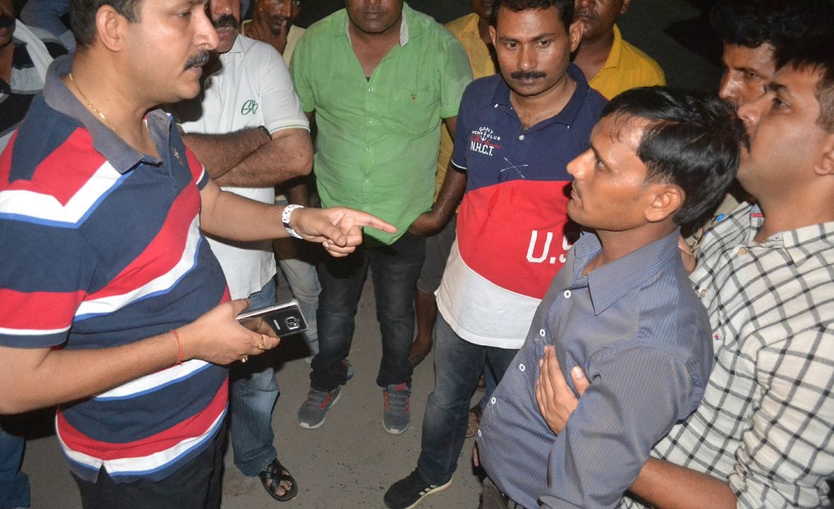 3 million looted from business leaders salesmen