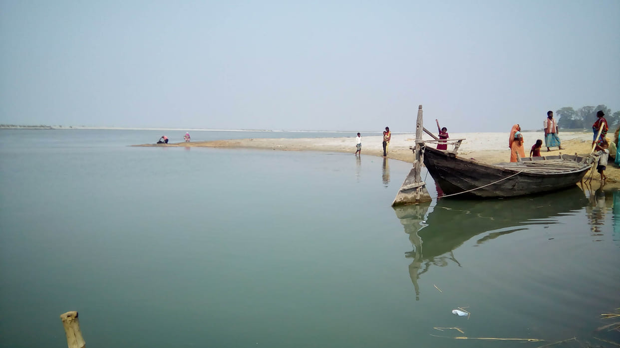 Worker's body was found in the small gandak