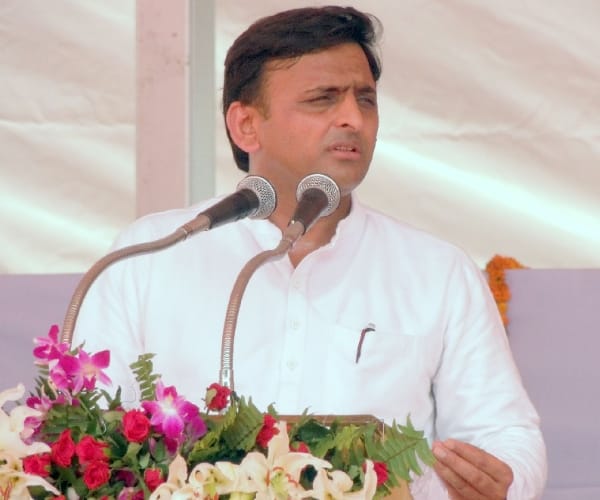akhilesh yadav annouces rs 50 lakh help to mathura martyr