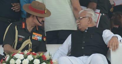 army chief dalbir singh suhag, cm manohar lal khattar, army chief present to formar soldiers
