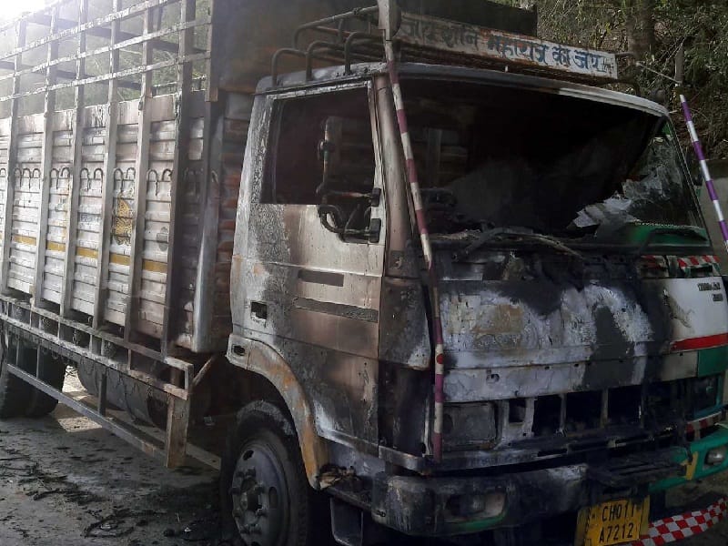 fire, pathankot milk van burn, milk van burn in pathankot,pathankot, amritsar
