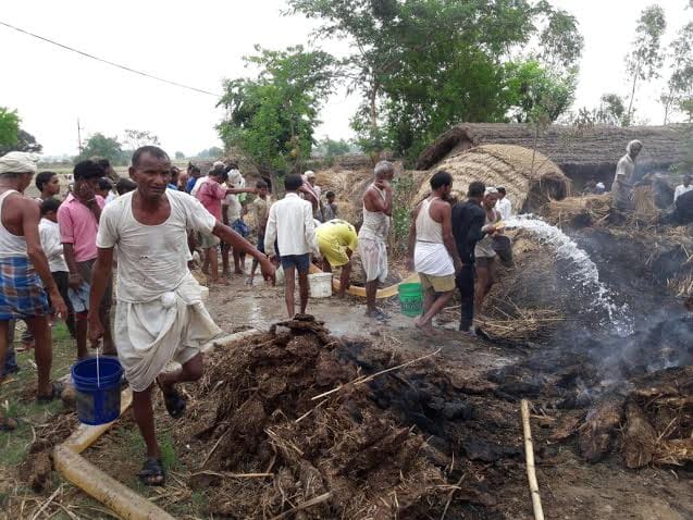Six huts gutted by fire