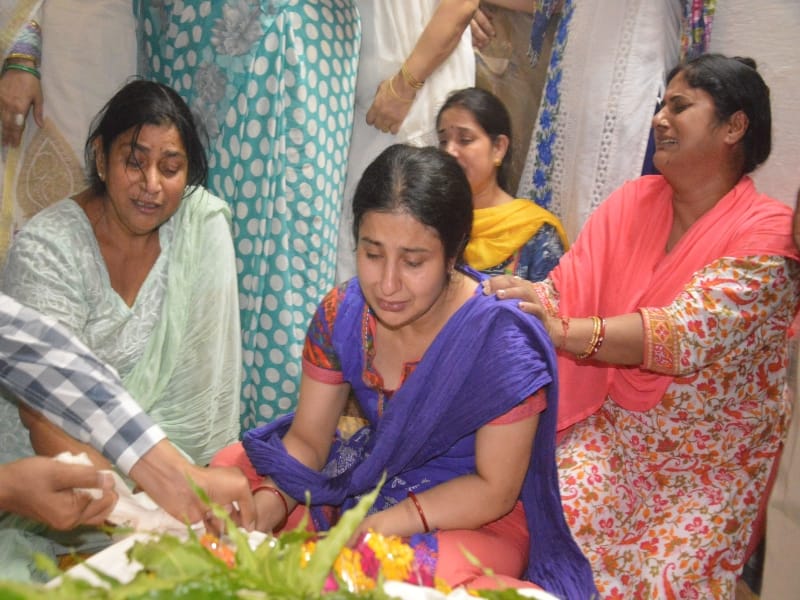 late sp city's sad mother in mathura