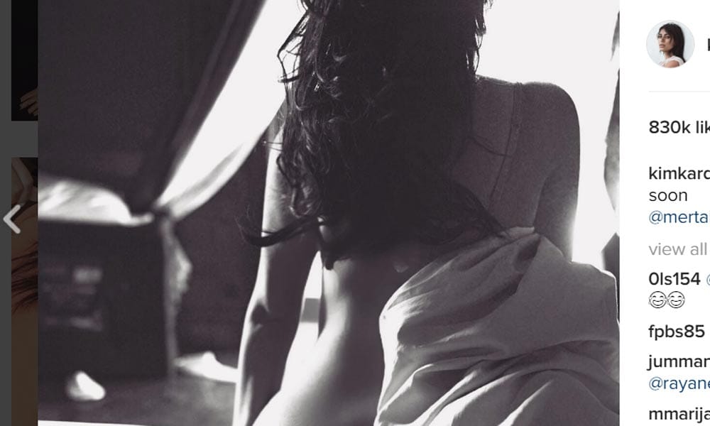 Kim kardashian flaunts her body again