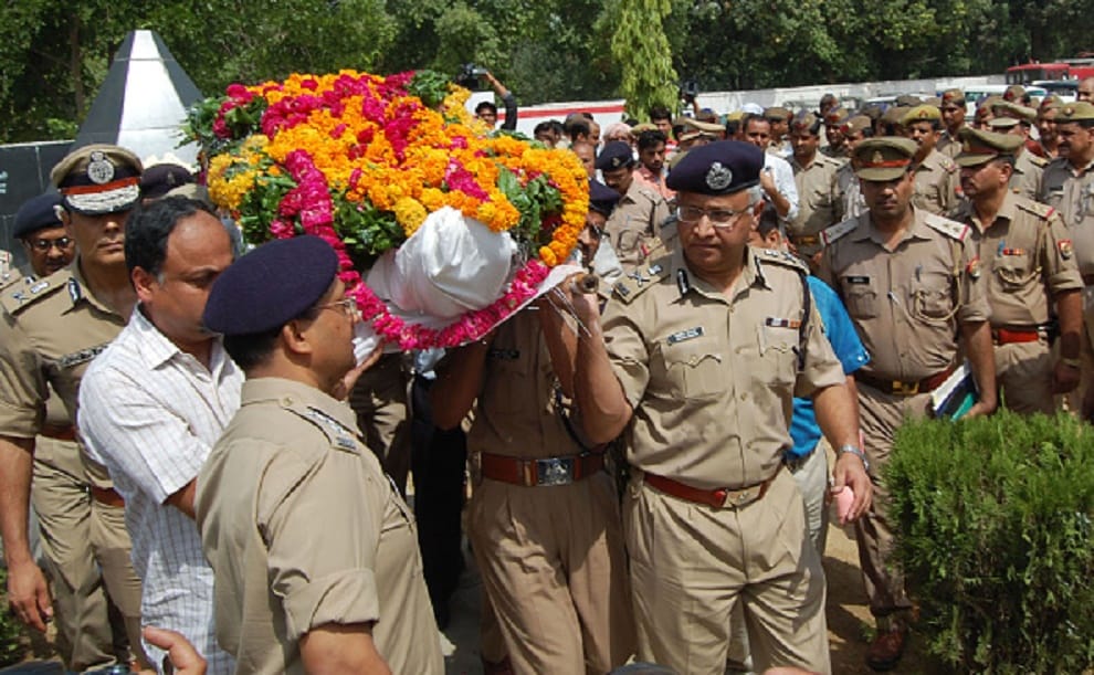 sp mukul dwivedi last rituals