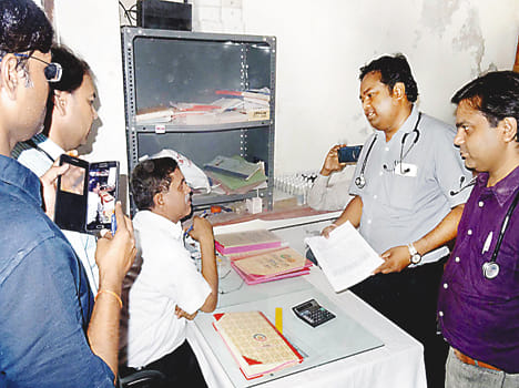 Four doctors were accused of harassment resigns