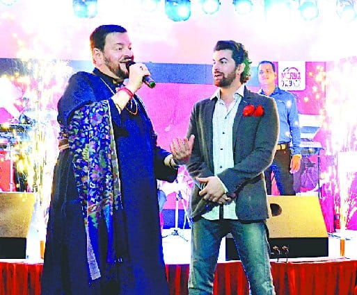 Neil Nitin 's songs made the evening beautiful