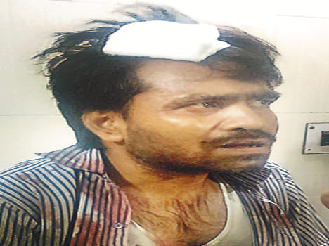 Sarraf robbed of 22 lakhs before firing