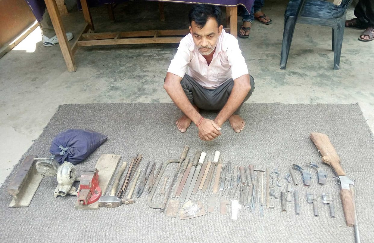 One Arrested with Illegal gun