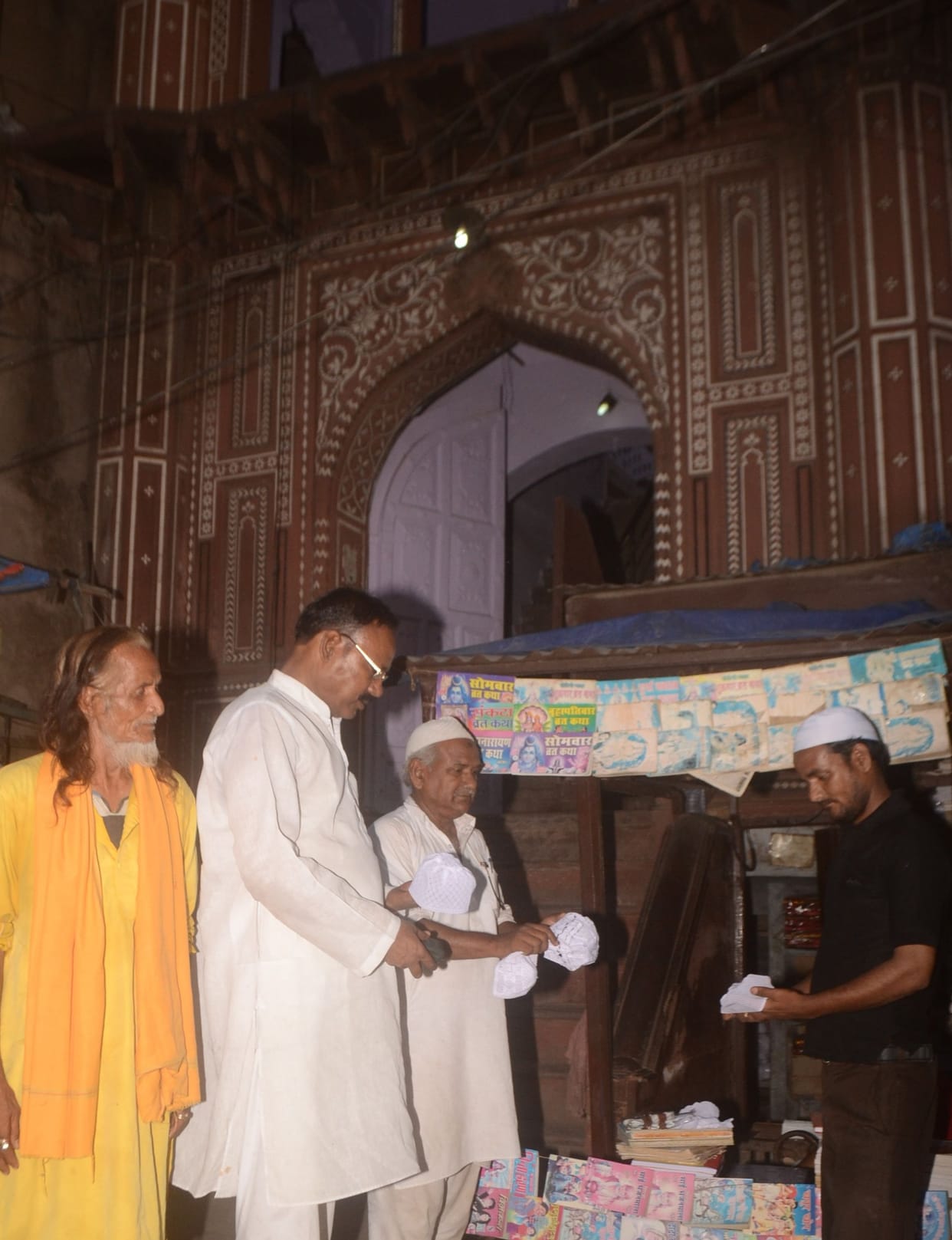 chaand dikhane par mangalavaar se shuroo honge ramajaan