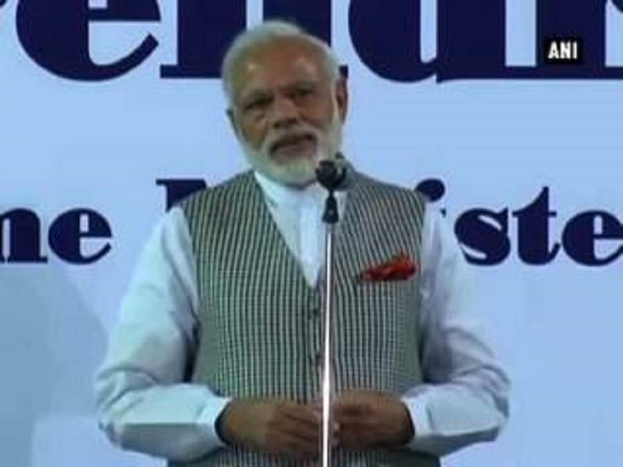 कतर में बोले मोदी, भारतीय वर्कर्स की समस्याओं को करेंगे दूर