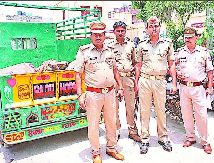  police raid in Rajupur 