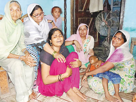 Yamuna ridden bodies of two teenagers