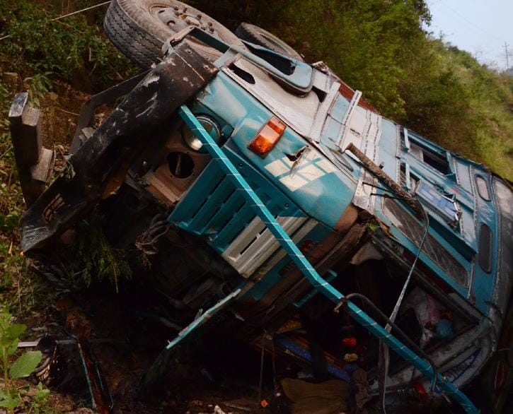 tempo accident, two injured