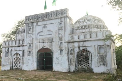 are these three babari masque?