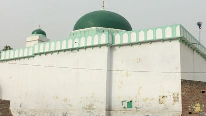 are these three babari masque?