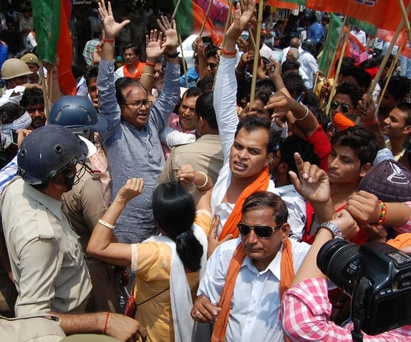 bjp protest against mathurakand in lucknow