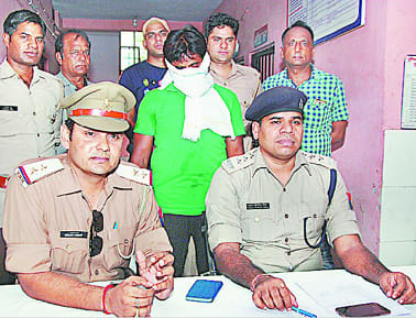 Cut a seller truck theft arrested