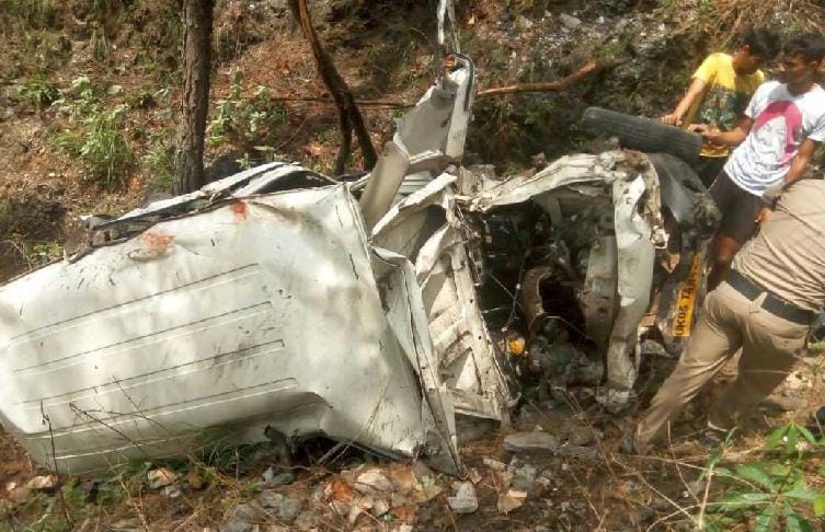 Jeep fell into the abyss of the procession, killing seven