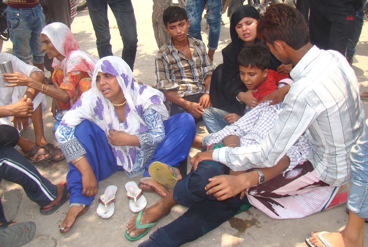 Death in hospital , staff beaten 