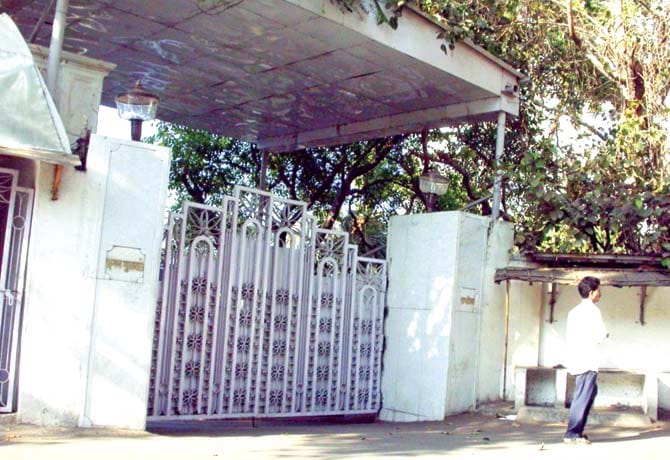 deshmukh, munde, bhujbal and now khadse has lost their chair during stay at this bhoot bungla