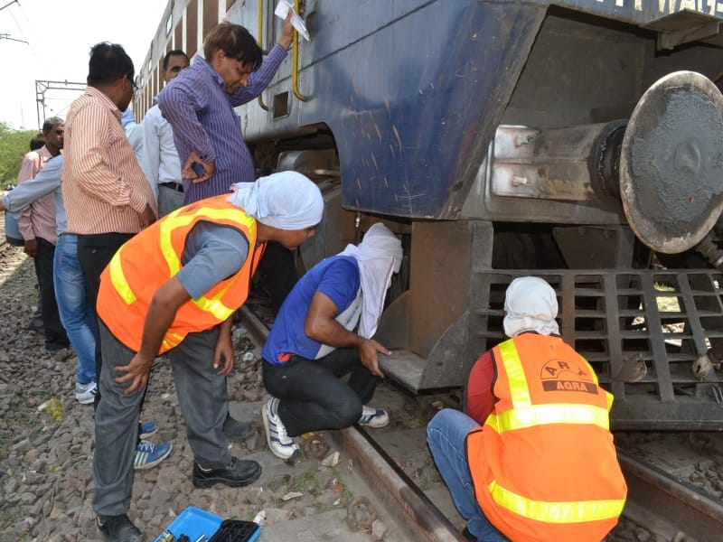 engine derailed during shunting in mathura