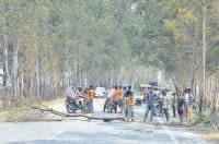 While working on the death of former power line workers, family members put the jam