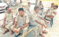 The first day of the peace movement, administrative alerts