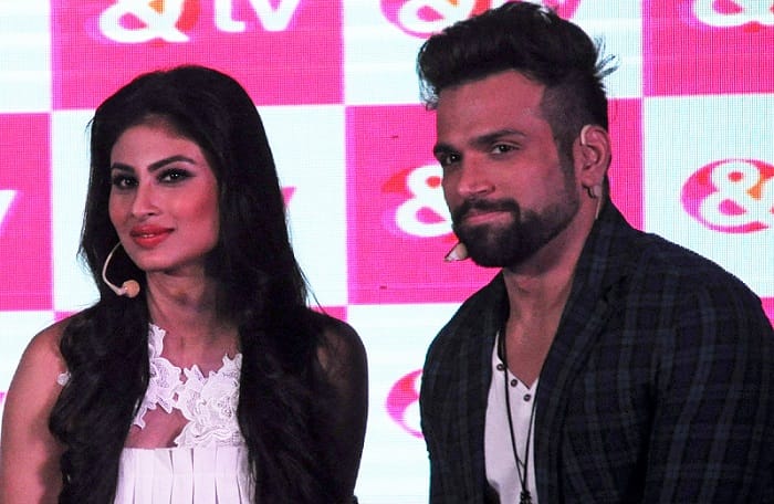 Mouni Roy slaps Rithvik Dhanjani