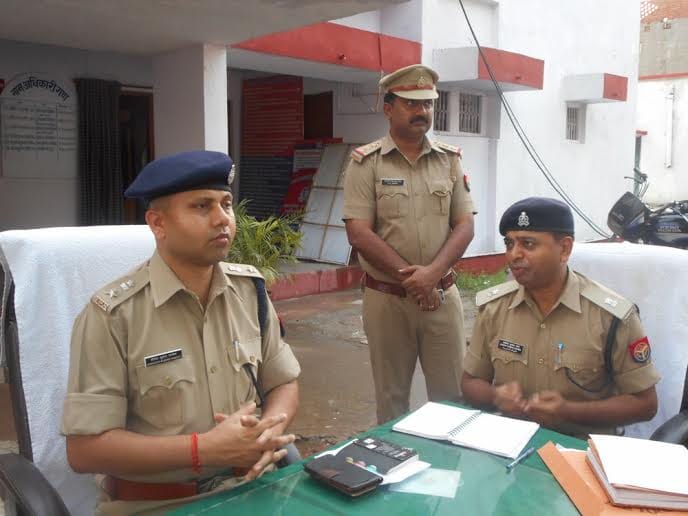 festival sholud be celebrated with brotherhood says SP