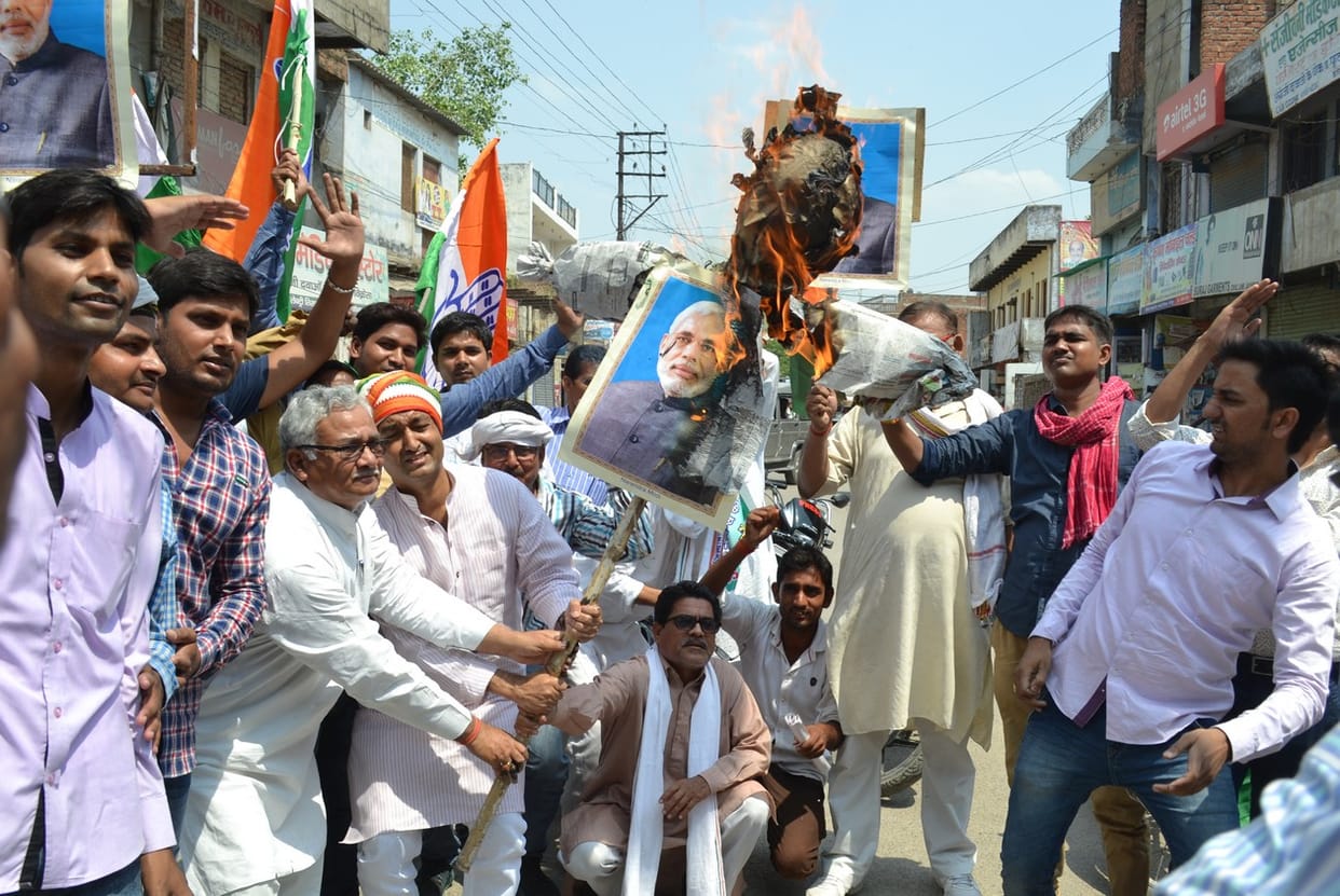 PM's effigy burnt performance