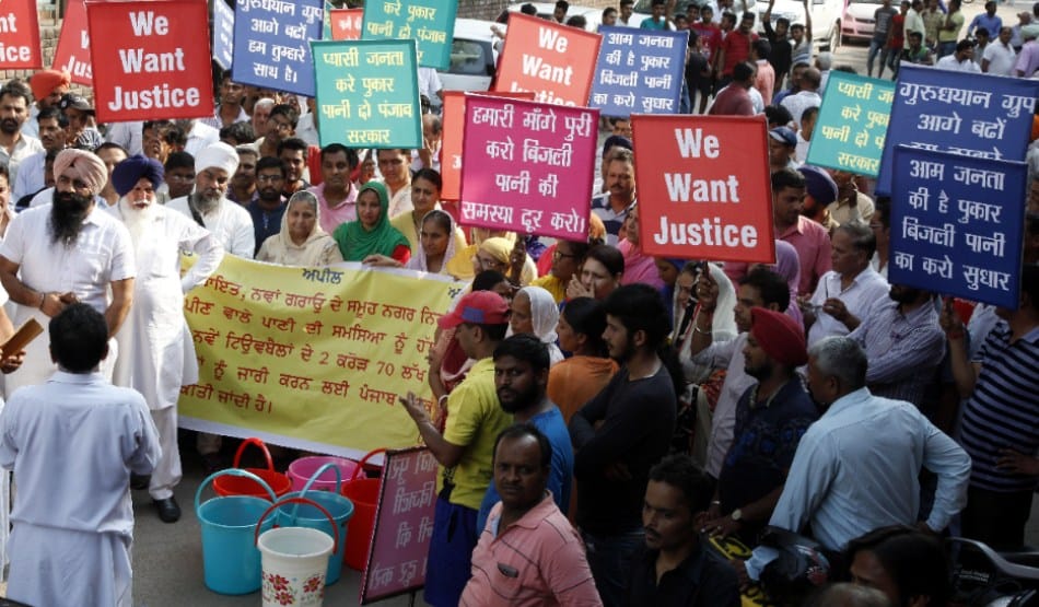 protest against punjab government for water and electricity
