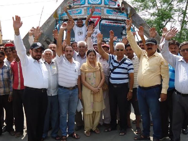 memorial gate drawn, truck hit the memorial gate, gurdaspur, amritsar,  gate drawn, 