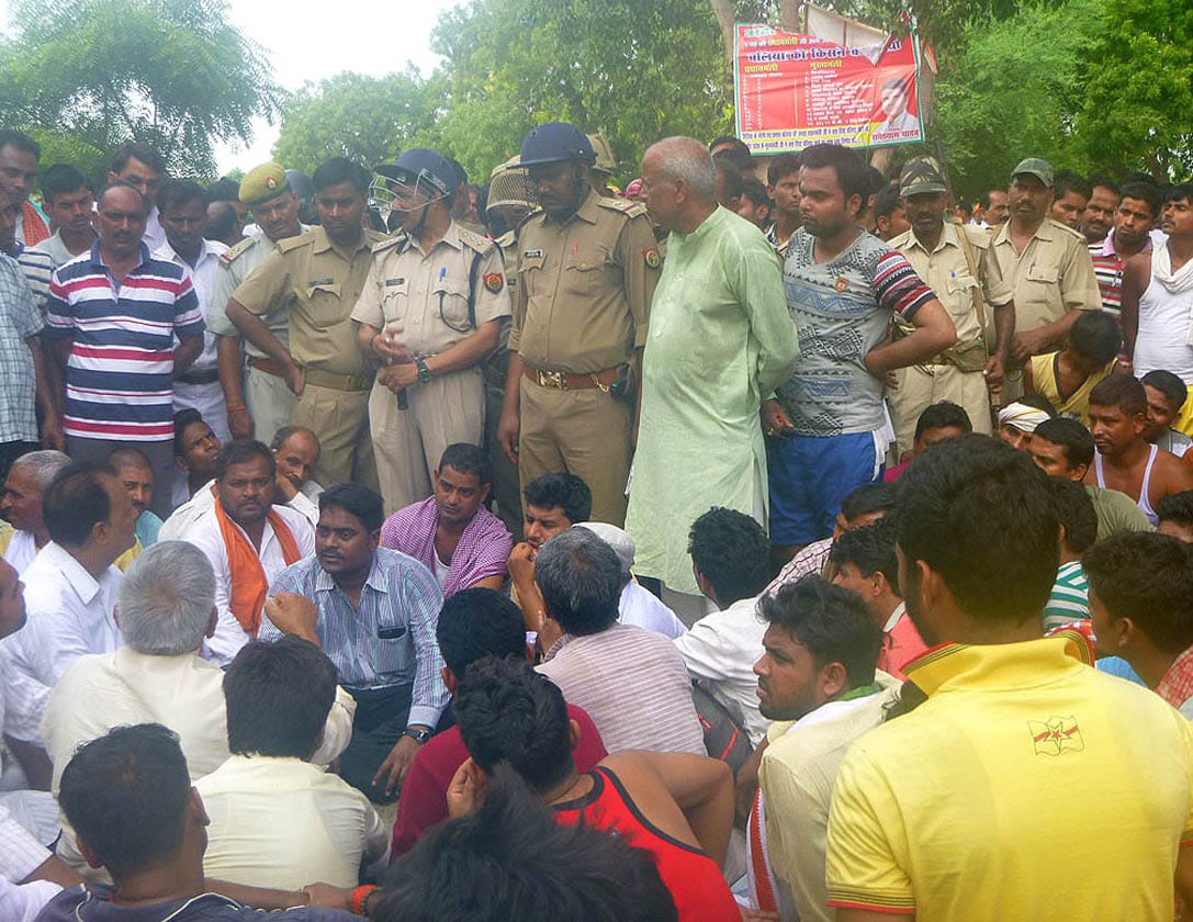in road accident one died
