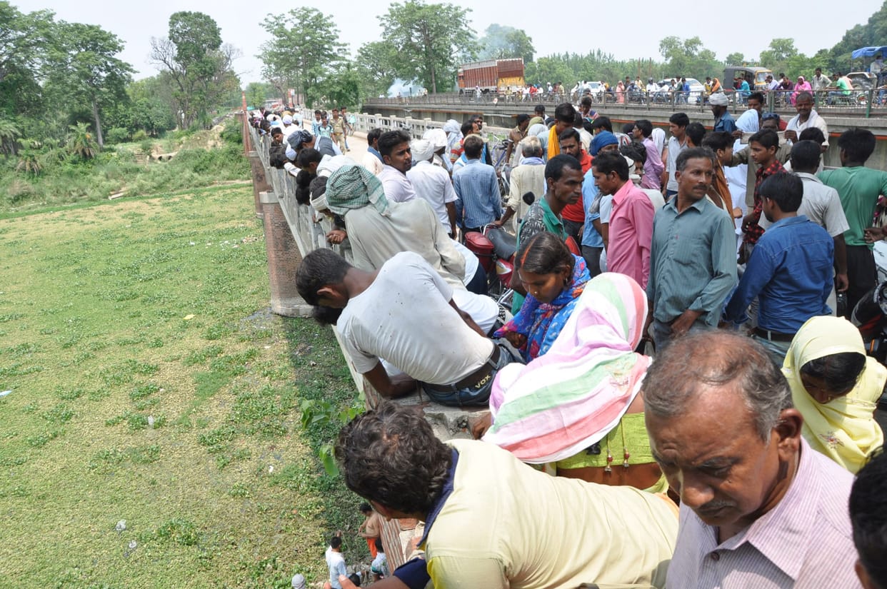 Woman jumped in Sarayu with daughter 