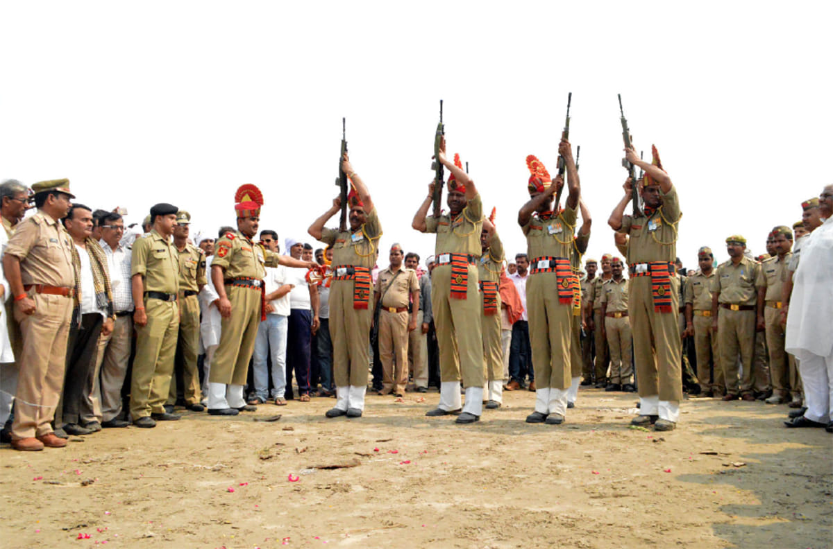 tribute given to girish kumar shukla