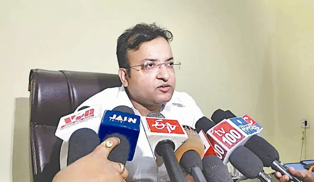 while taking spa Udham Singh Nagar DM death