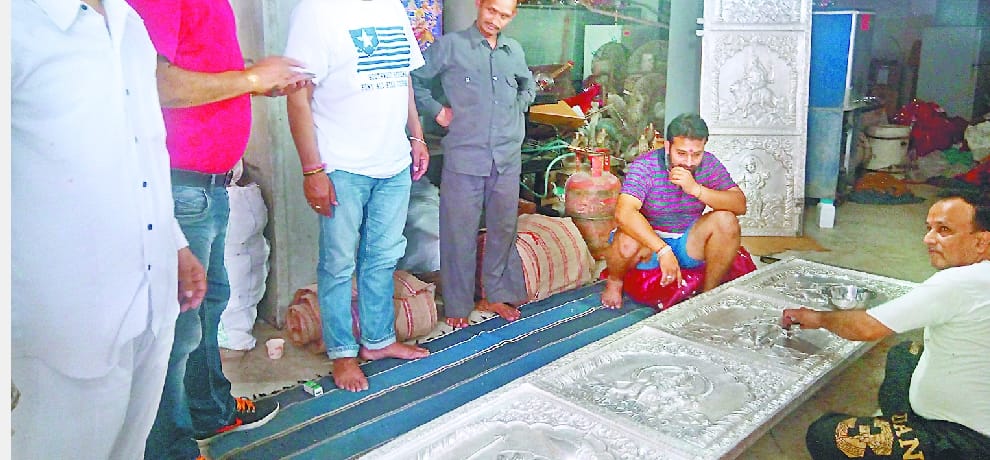 Chintpurni temple doors will be made with silver.