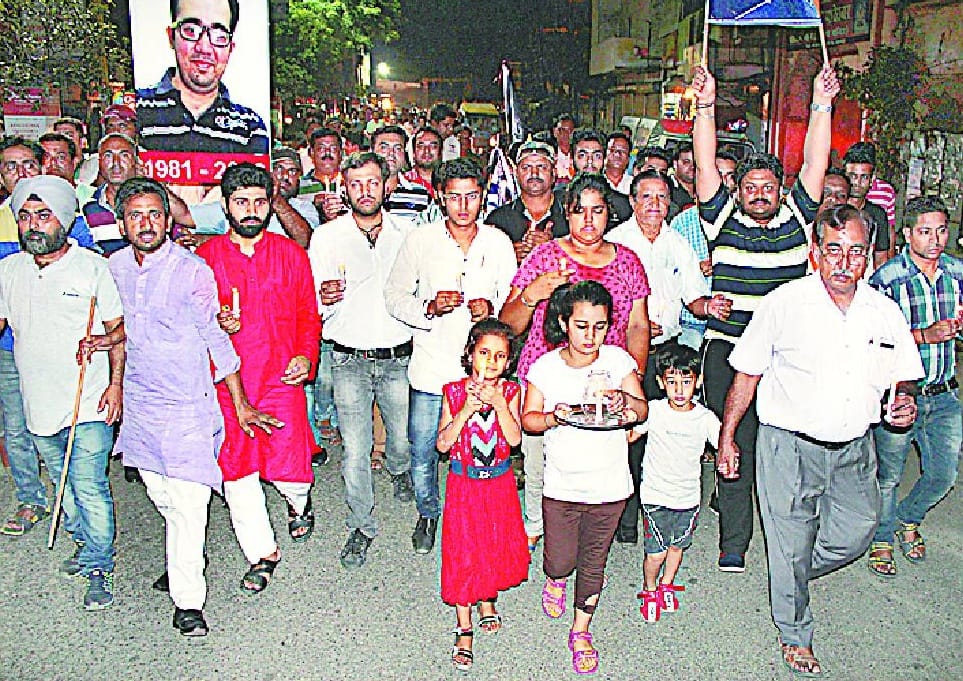 Candle March Htyaropion to arrest
