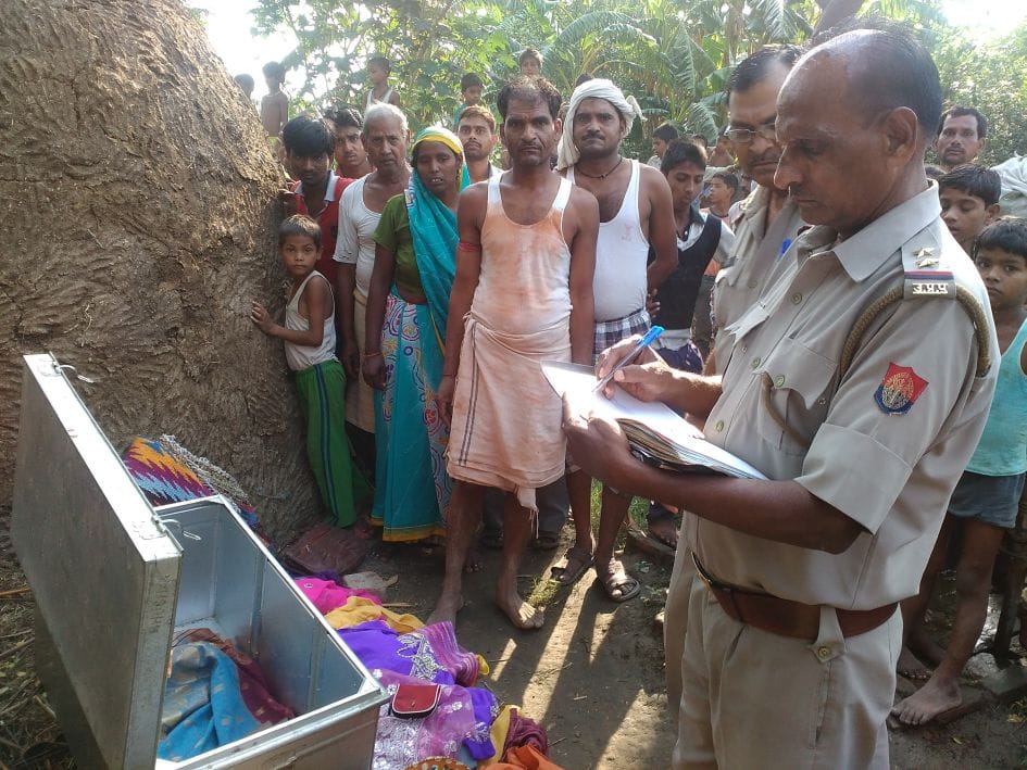 Ajit Ganj thieves raided four houses