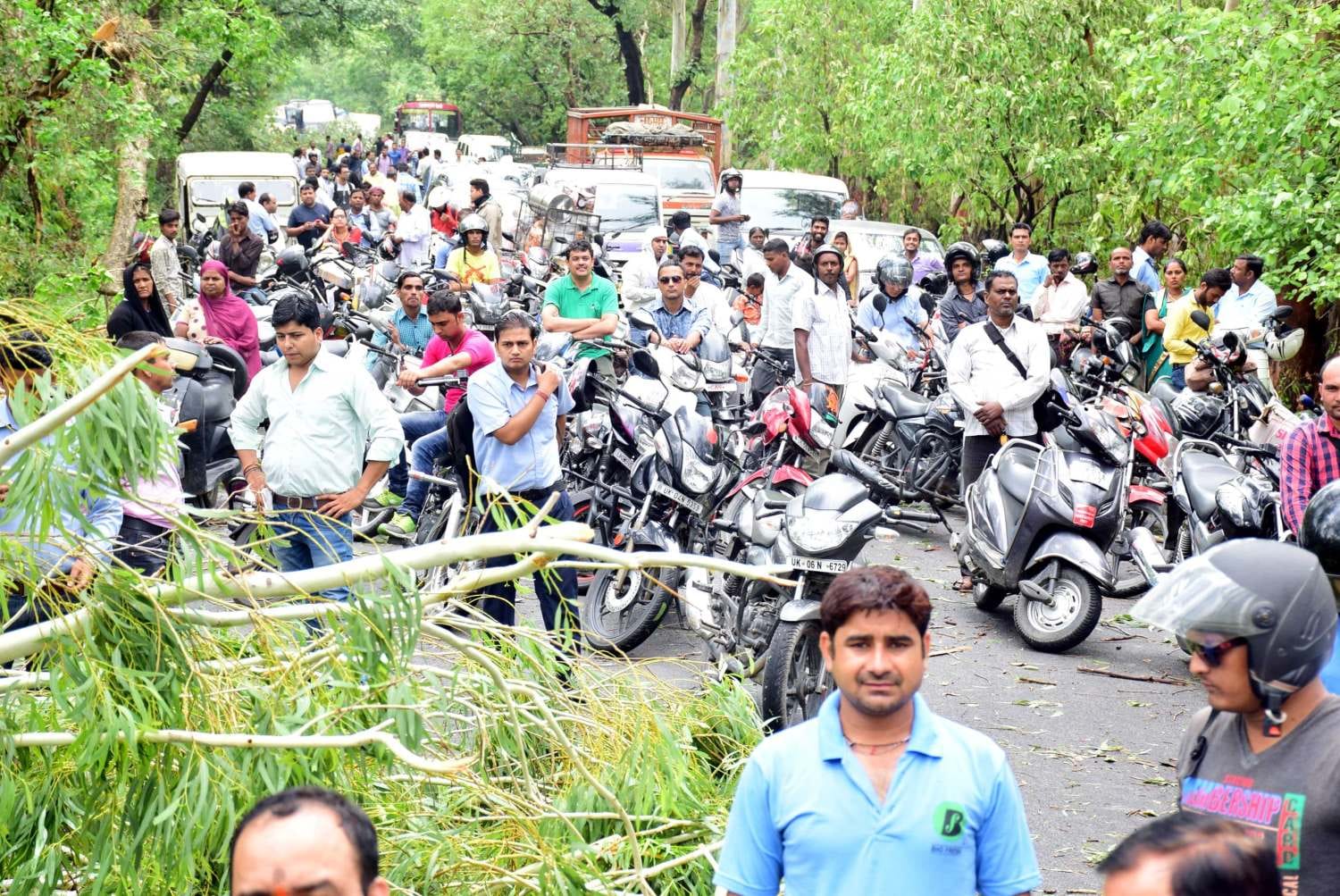 three people killed in thunderstorm at rudrapur