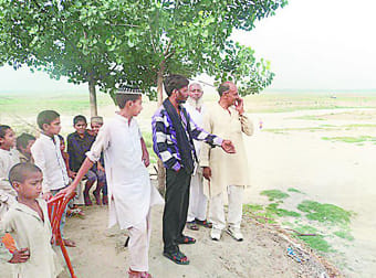 Encroachment on the Yamuna river mining settlement