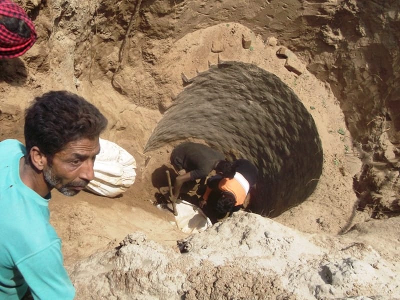 one labour died in well, one burred, one escape, mullanpur dakha, ludhiana