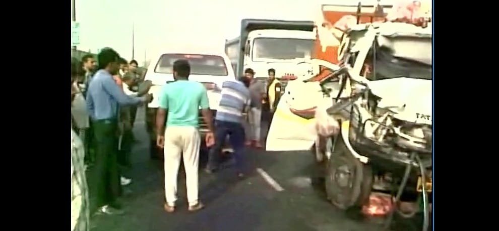 2 persons dead after a truck rammed into another on Delhi-Gurugram express way