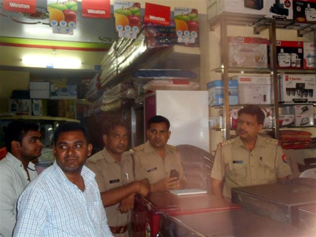LED stolen from showrooms Lakhaen